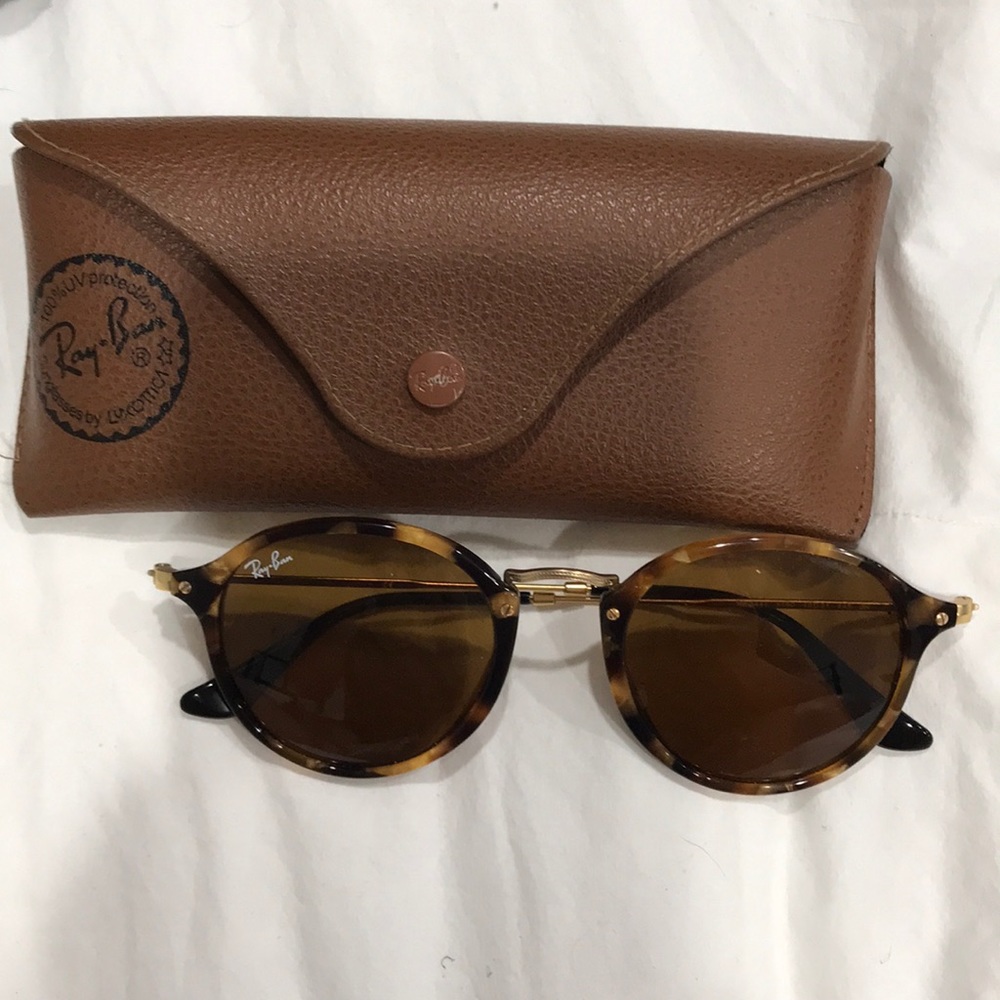 Beautiful rayban tortoise shell sunglasses 150 OBO